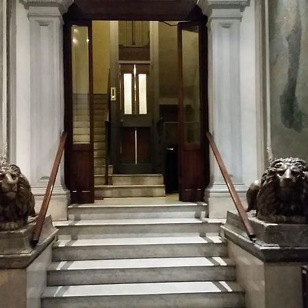 Chroma Italy - Ena Guest House Roma Exterior foto